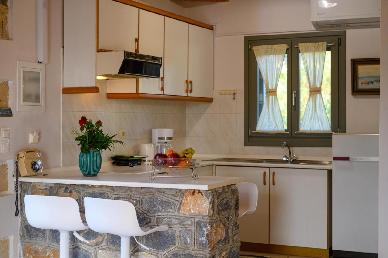 Σελήνη Lägenhet Kotronion  Exteriör bild